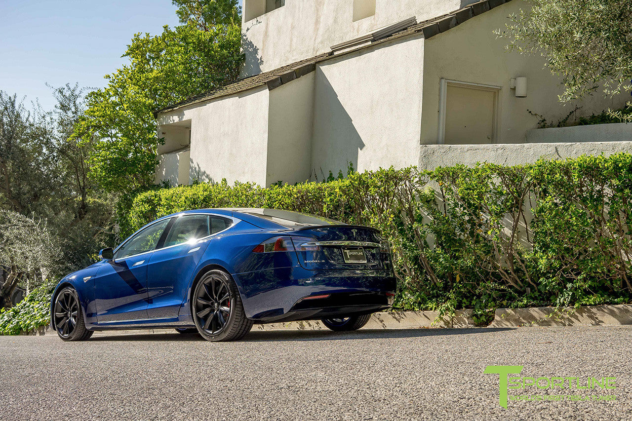 Deep Blue Metallic Model S 2.0 with 20" TST Tesla Wheel in Matte Black