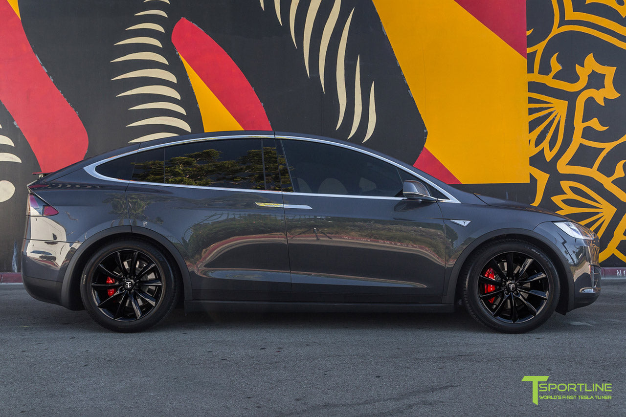 Midnight Silver Metallic Model X with 20" TST Tesla Wheel in Gloss Black by T Sportline