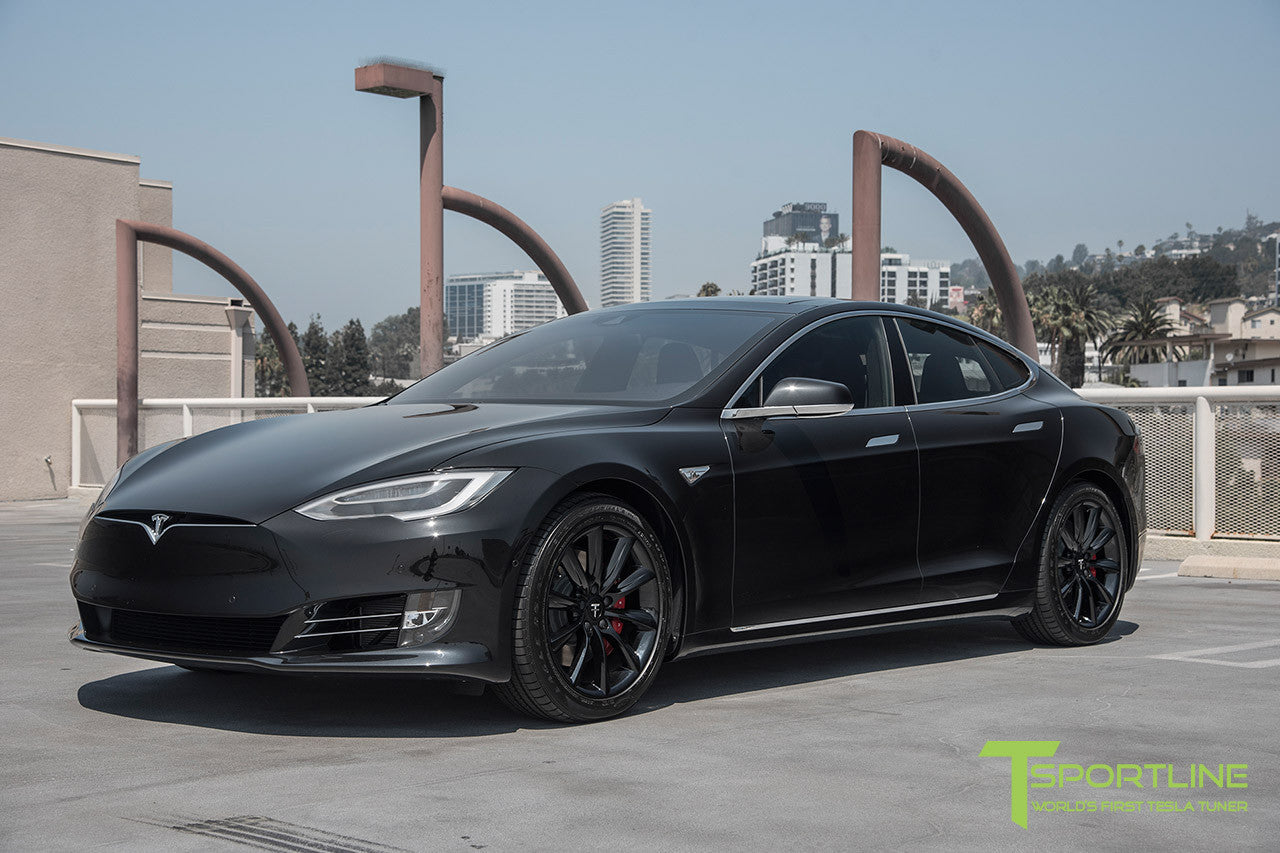 Obsidian Black Model S 2.0 with 19" TST Tesla Wheel in Gloss Black