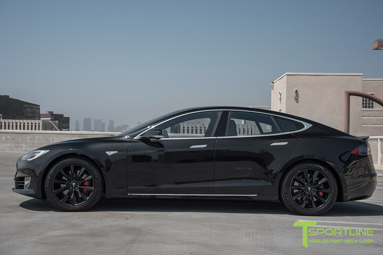 Obsidian Black Model S 2.0 with 19" TST Tesla Wheel in Gloss Black