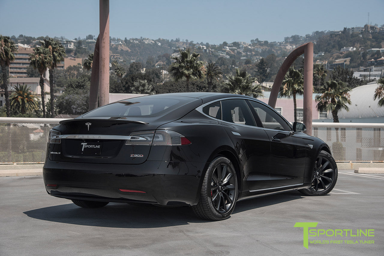Obsidian Black Model S 2.0 with 19" TST Tesla Wheel in Matte Black