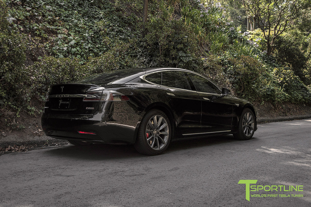 Obsidian Black Model S 2.0 with 19" TST Tesla Wheel in Metallic Grey