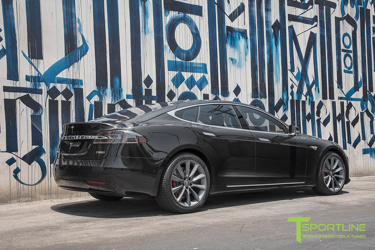 Obsidian Black Model S 2.0 with 20" TST Tesla Wheel in Metallic Grey