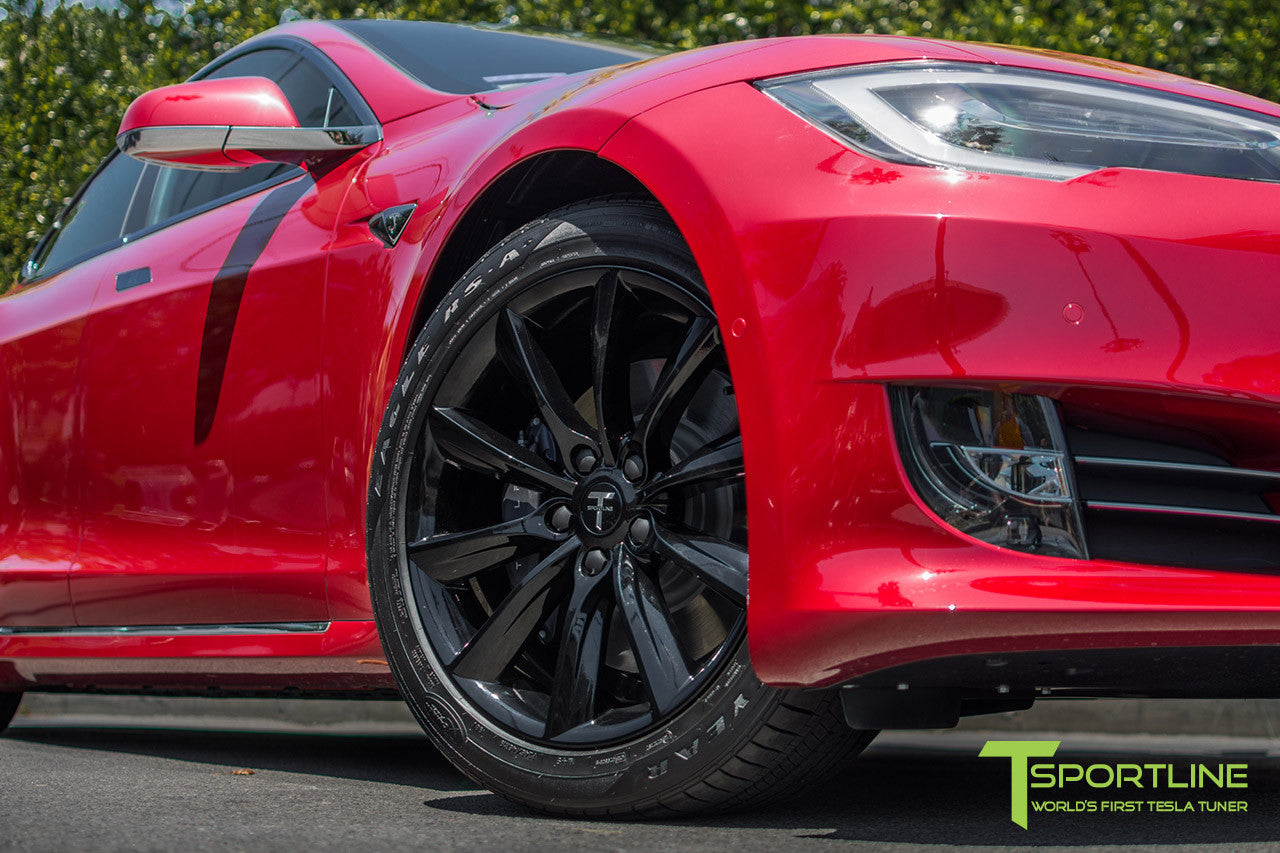 Red Multi-Coat Model S 2.0 with 19" TST Tesla Wheel in Gloss Black