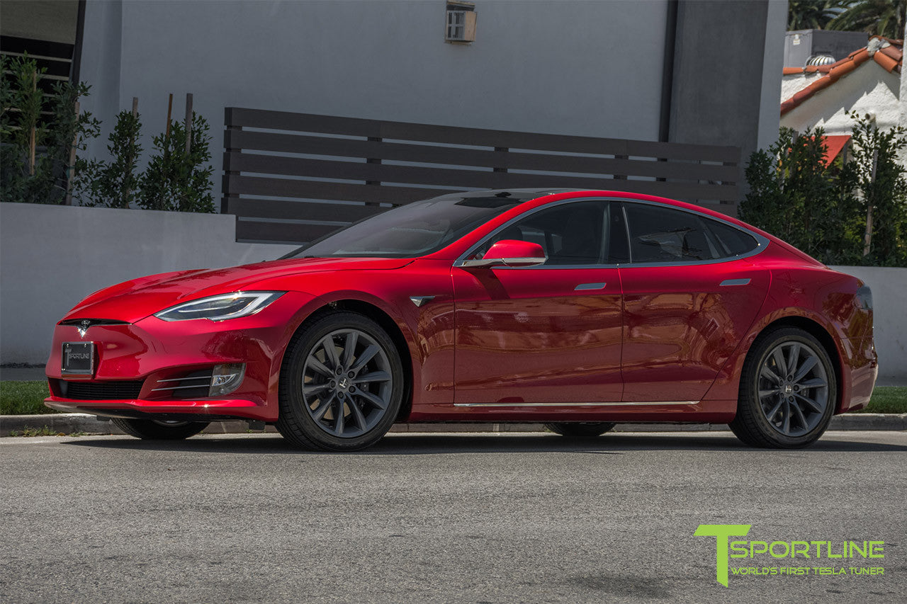 Red Multi-Coat Model S 2.0 with 19" TST Tesla Wheel in Metallic Grey