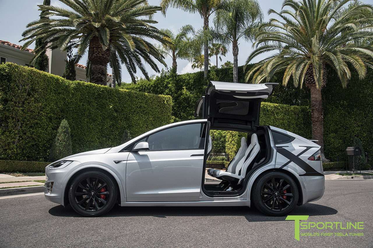 Silver Model X with 20" TST Tesla Wheel in Gloss Black