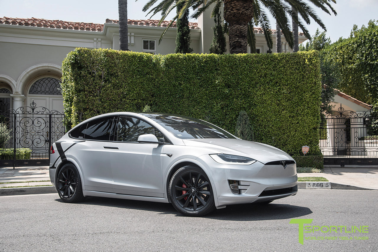 Silver Model X with 20" TST Tesla Wheel in Matte Black 1