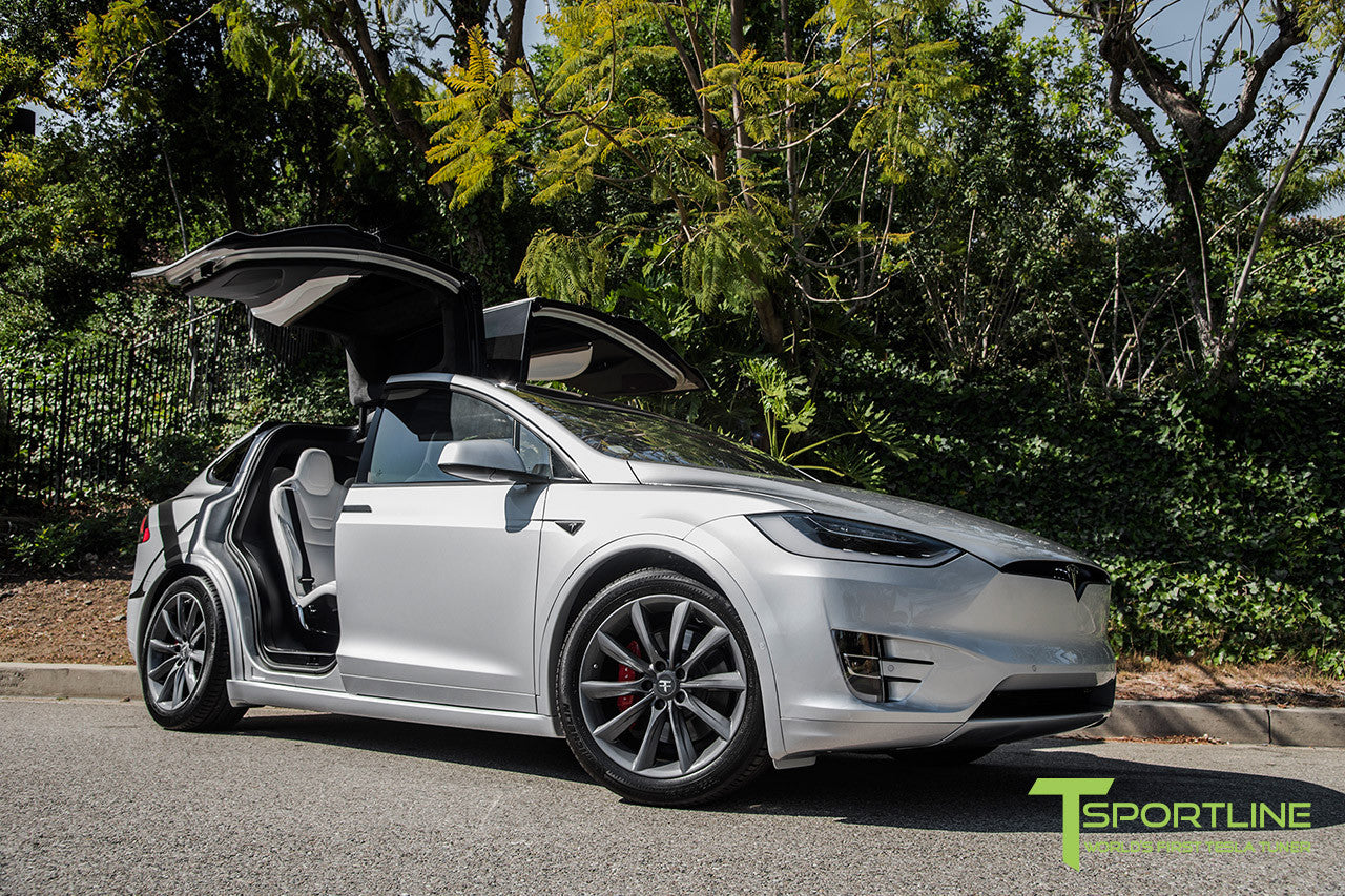 Silver Model X with 20" TST Tesla Wheel in Metallic Grey