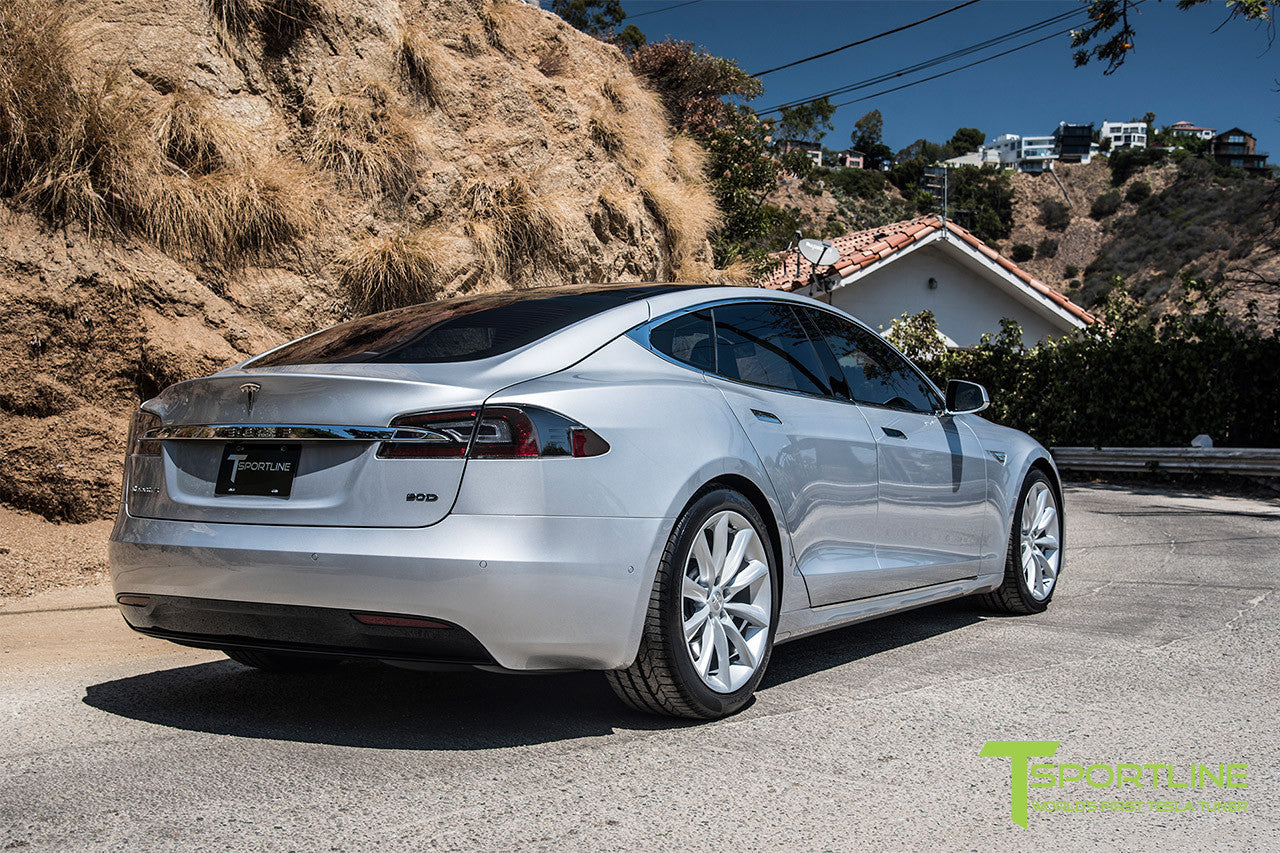 Silver Tesla Model S 2.0 with 20 Inch TST Wheels in Brilliant Silver
