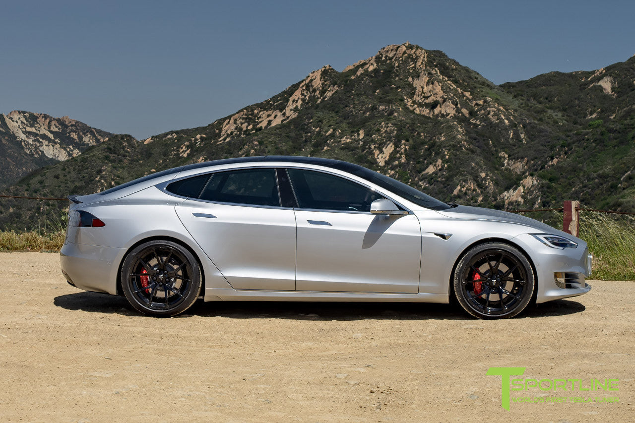 Silver Tesla Model S 2.0 with 21" TS115 Forged Wheel in Gloss Black