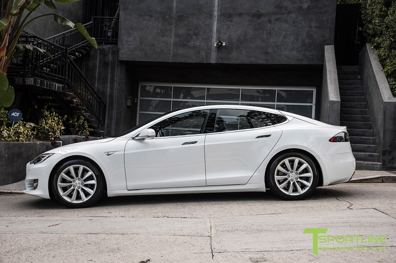 White Model S 2.0 with 19" TST Tesla Wheel in Brilliant Silver