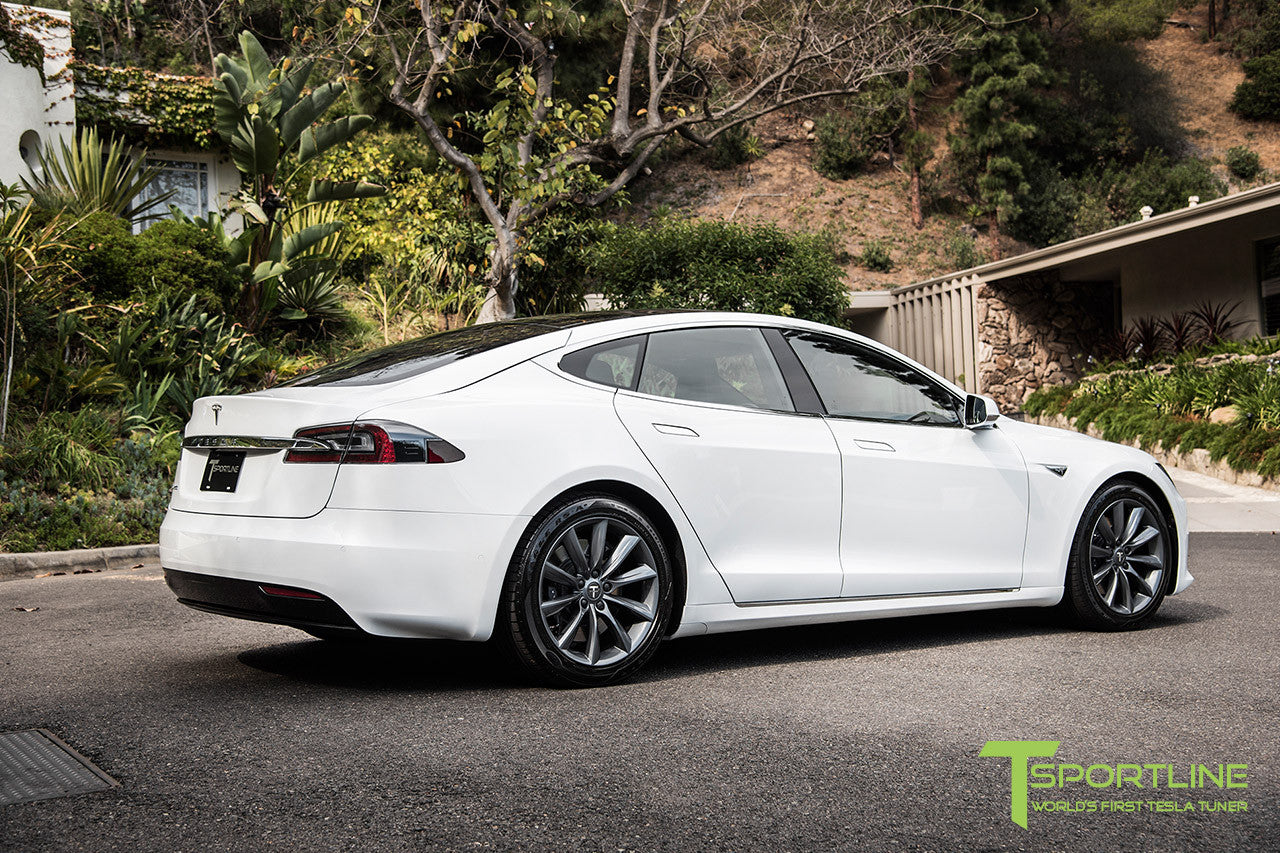 White Model S 2.0 with 19" TST Tesla Wheel in Metallic Grey