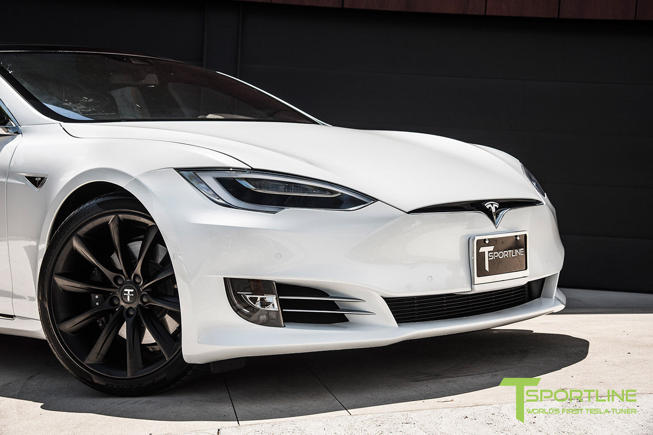 White Model S 2.0 with 20" TST Tesla Wheel in Matte Black
