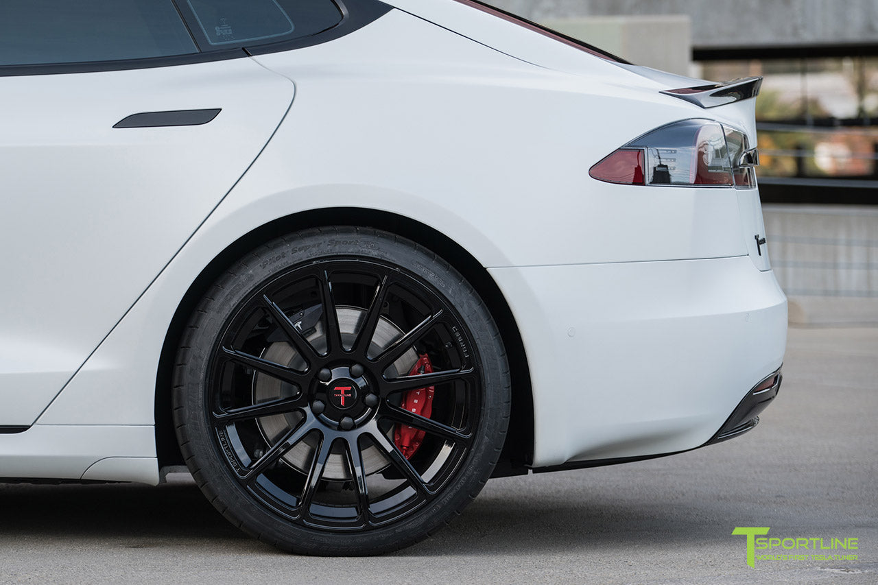 Matte Pearl White Tesla Model S 2.0 Facelift with 21" TS112 Forged Wheel in Gloss Black
