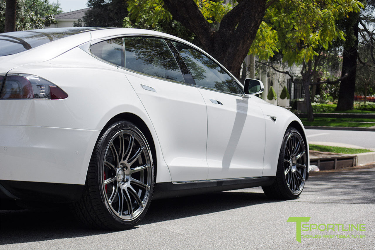 White Tesla Model S 1.0 with Hyper Black 21 inch TS112 Forged Wheels