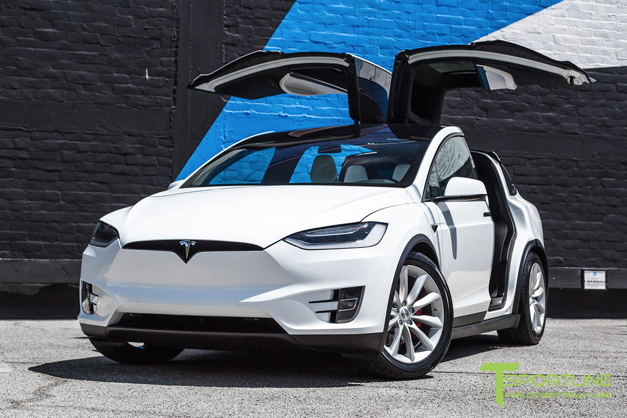 White Model X with 20" TST Tesla Wheel in Brilliant Silver