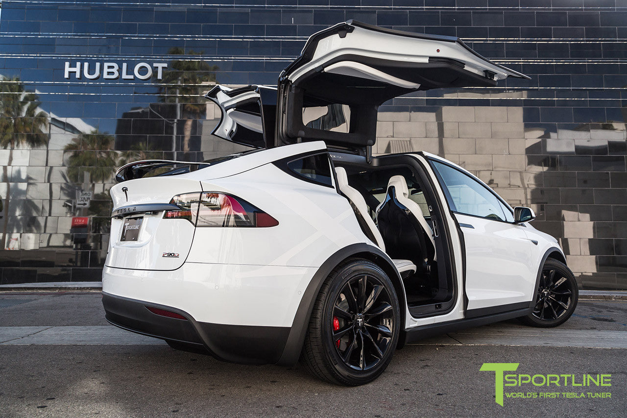 White Model X with 20" TST Tesla Wheel in Gloss Black
