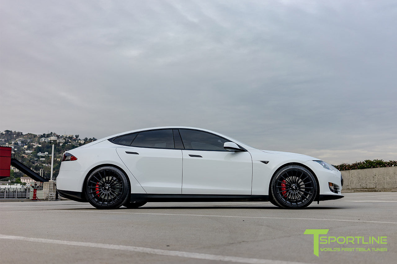 White Tesla Model S 1.0 with Matte Black 21 inch TS118 Forged Wheels