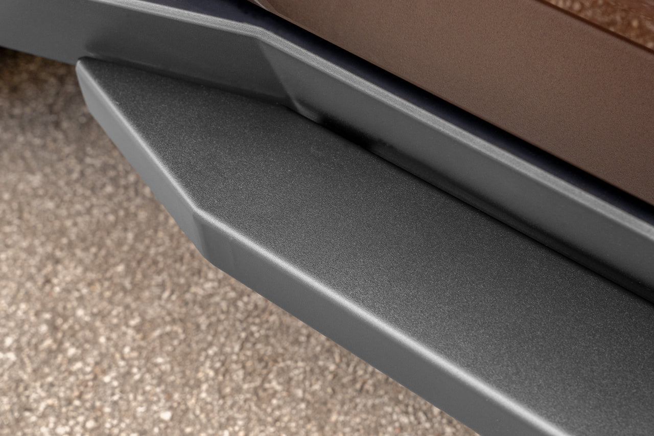 SPECIAL DEAL - Tesla Cybertruck AeroMaxx Running Boards & Side Steps - COSMETIC BLEM