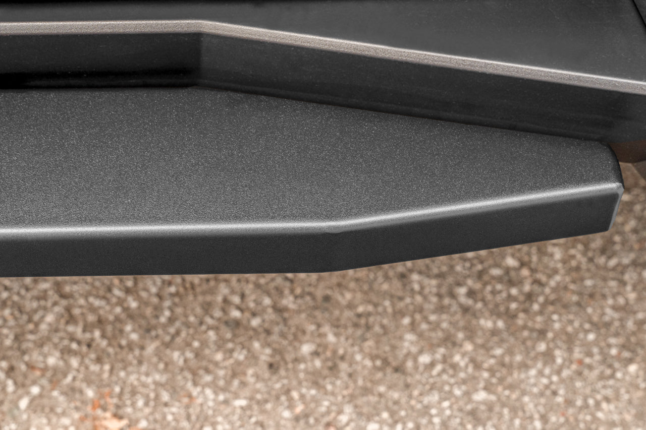 SPECIAL DEAL - Tesla Cybertruck AeroMaxx Running Boards & Side Steps - COSMETIC BLEM