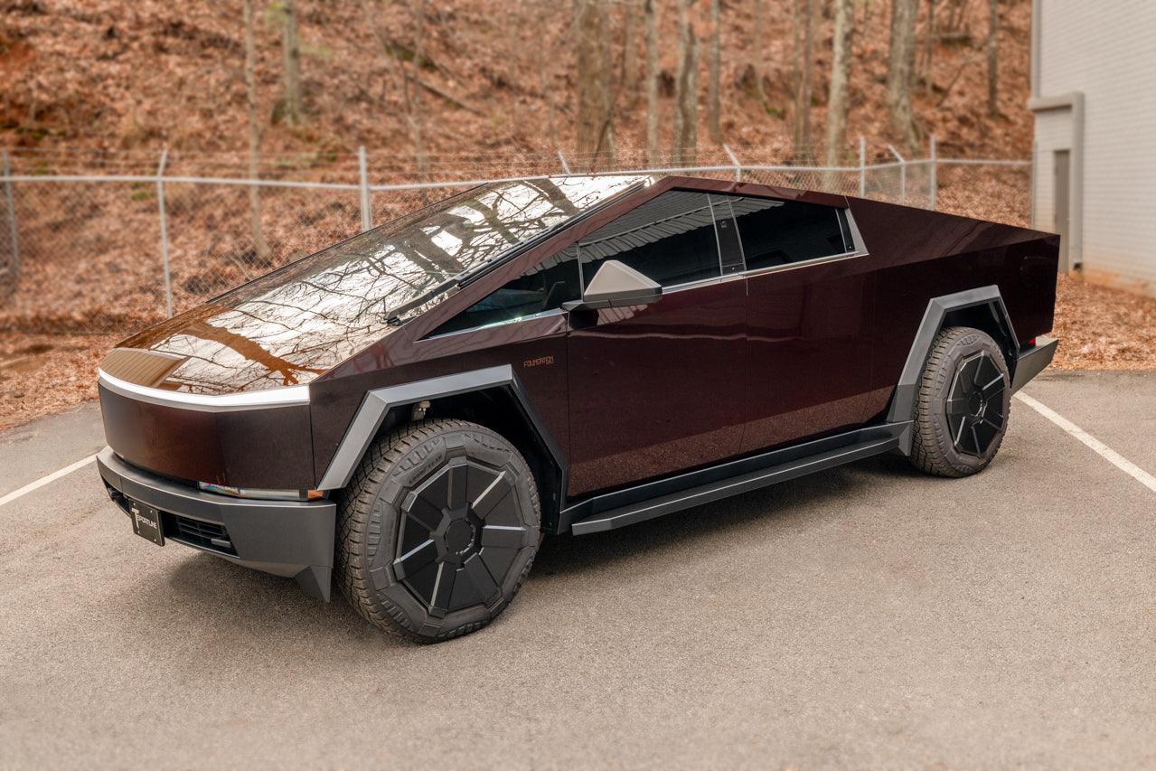 SPECIAL DEAL - Tesla Cybertruck AeroMaxx Running Boards & Side Steps - COSMETIC BLEM