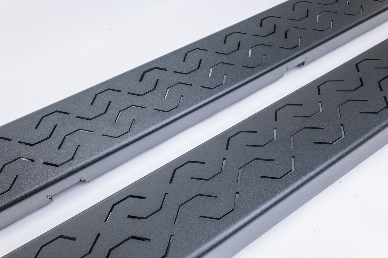 SPECIAL DEAL - Tesla Cybertruck AeroMaxx Running Boards & Side Steps - COSMETIC BLEM