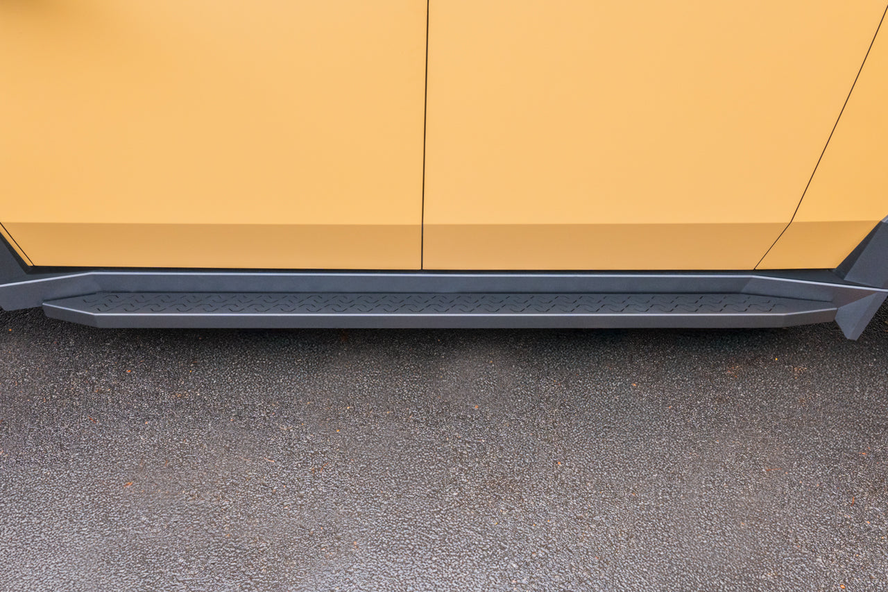 SPECIAL DEAL - Tesla Cybertruck AeroMaxx Running Boards & Side Steps - COSMETIC BLEM