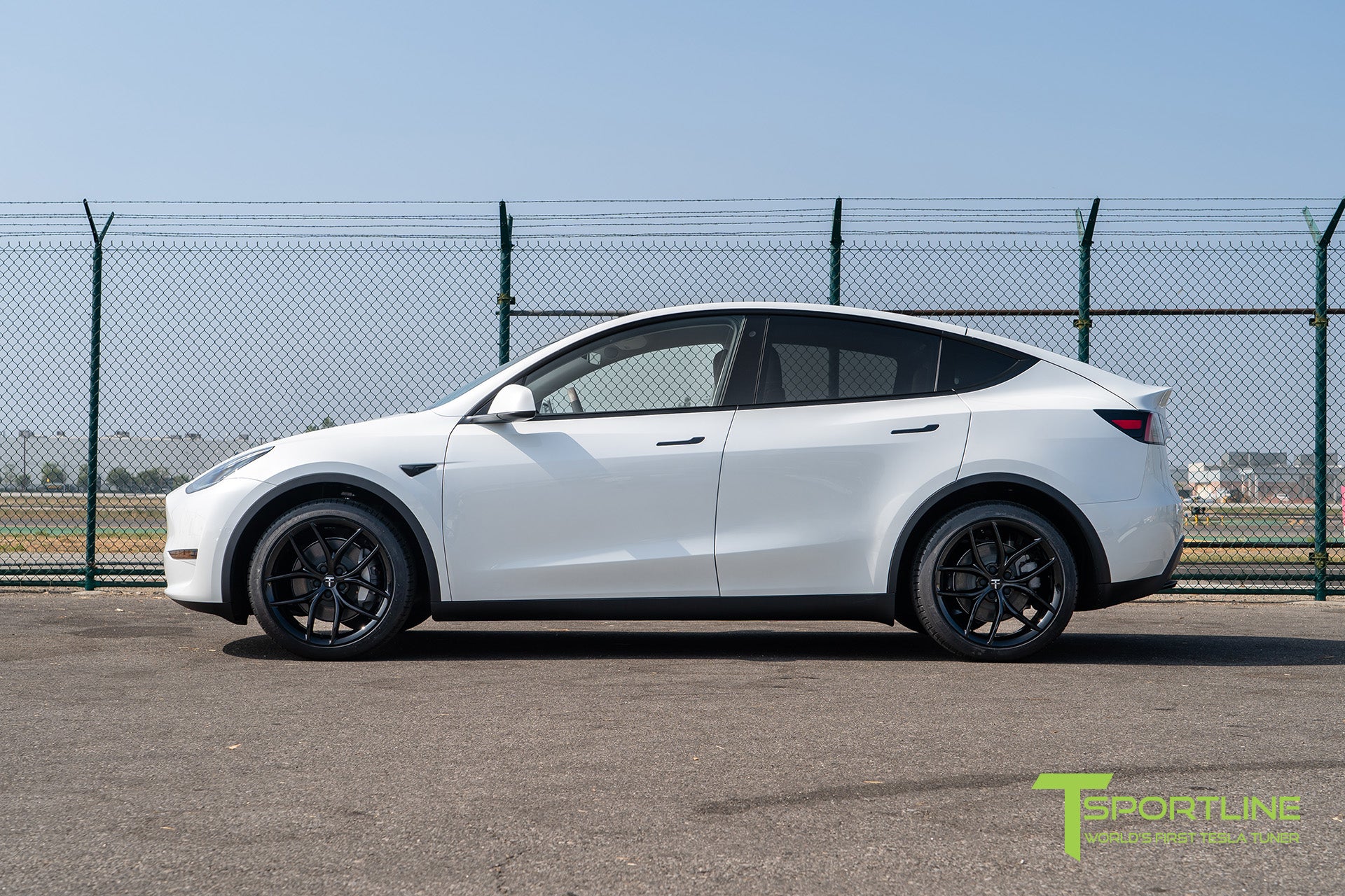 TS5 20" Tesla Model Y Wheel and Tire Package (Set of 4)