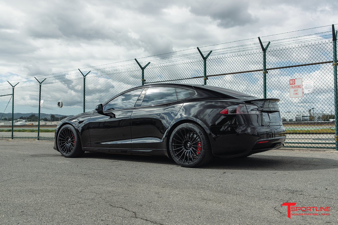 Black Model S Plaid with 20" TS118 in Gloss Black by T Sportline
