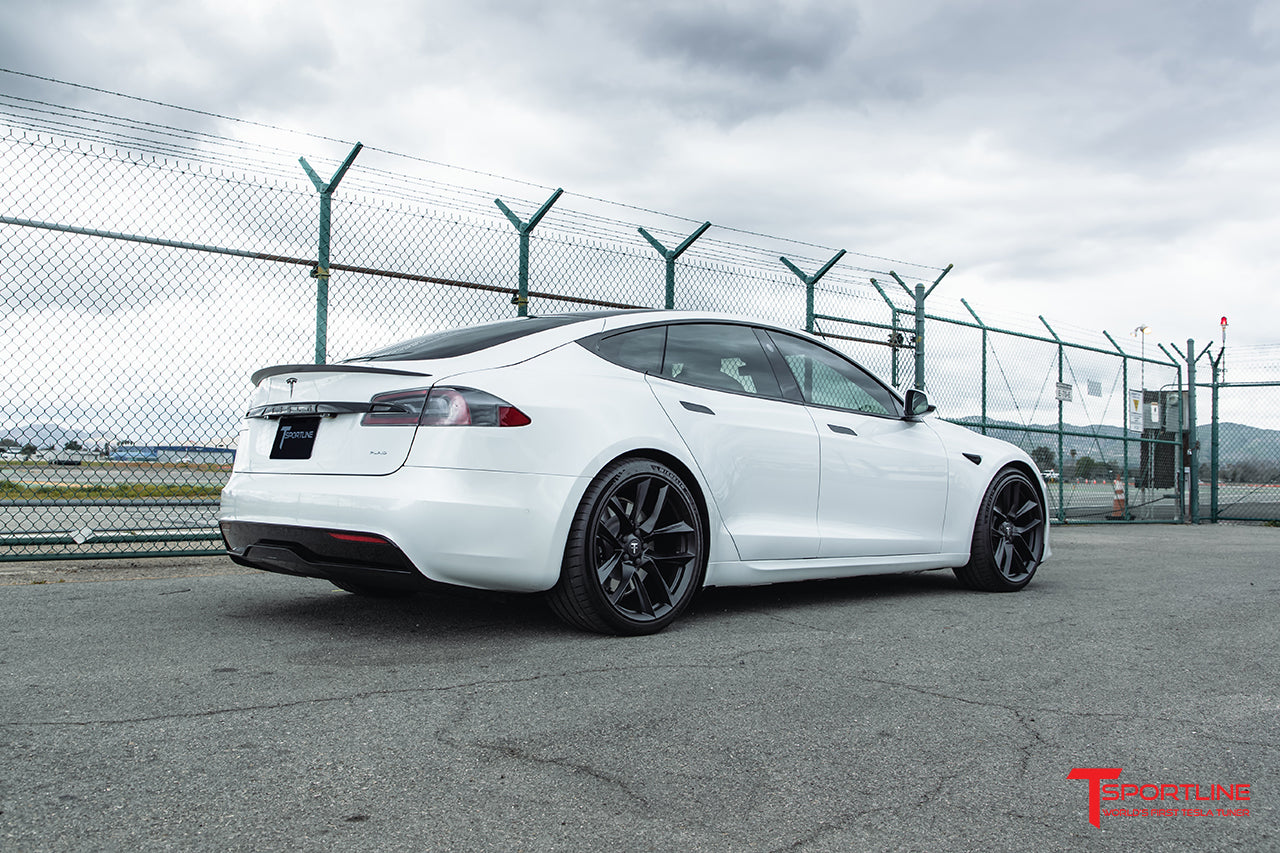 White Model S Plaid with 21" TSSF in Gloss Black by T Sportline