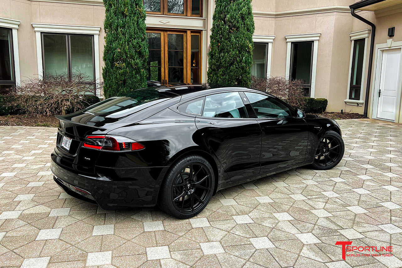 Black Tesla Model S Plaid with 20 inch TS115 Tesla Aftermarket Wheels in Matte Black