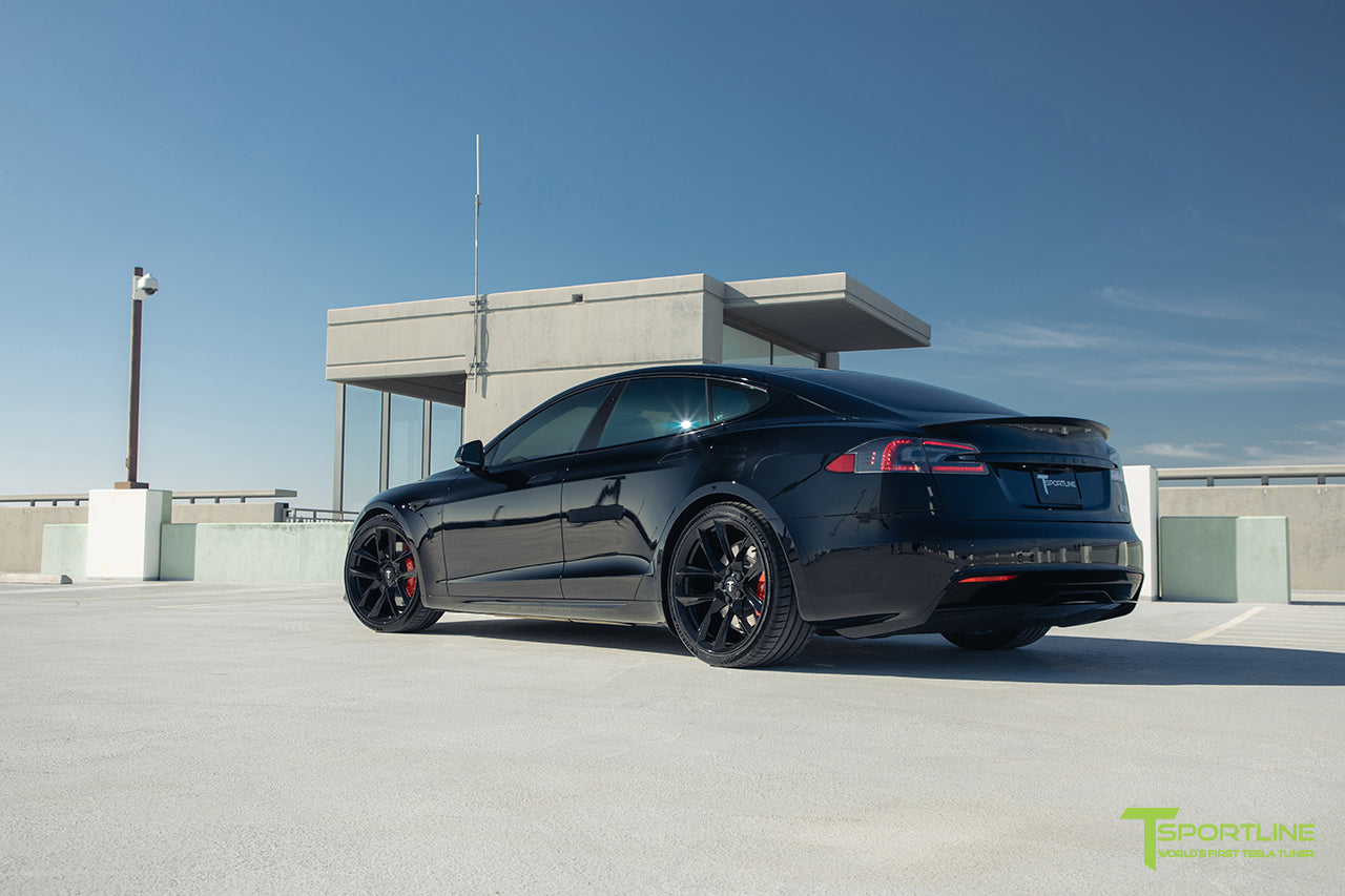 Black Tesla Model S Long Range & Plaid 2021 with 21 inch TSSF Forged Wheels in Gloss Black By T Sportline