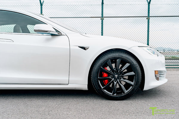 Pearl White Tesla Model S with Matte Black 19