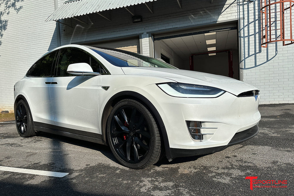 Pearl White Tesla Model X with 22