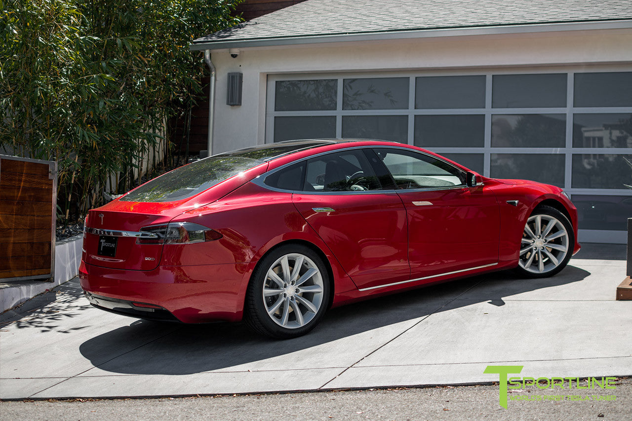 Red Multi-Coat Model S 2.0 with 20" TST Tesla Wheel in Brilliant Silver 