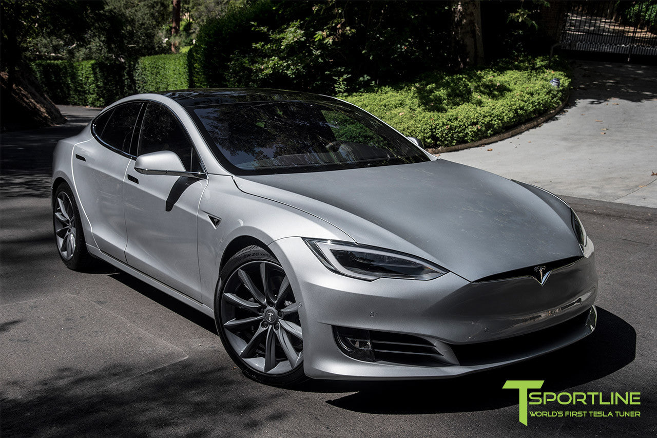 Silver Tesla Model S 2.0 with 20 Inch TST Wheels in Metallic Grey 