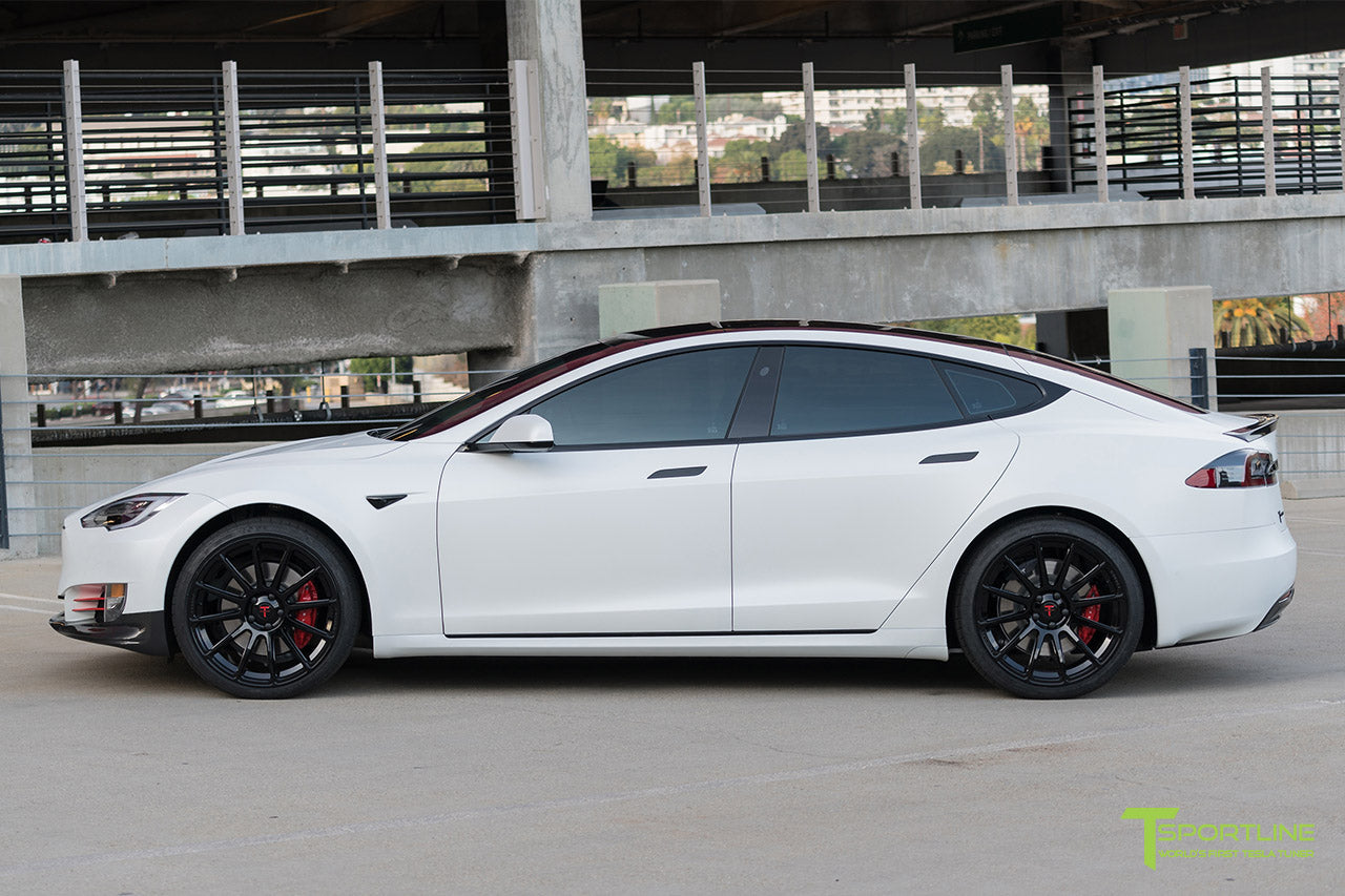 Matte Pearl White Tesla Model S 2.0 Facelift with 21" TS112 Forged Wheel in Gloss Black