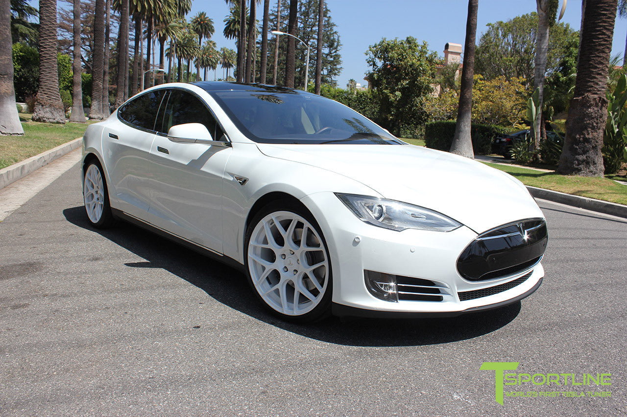 White Tesla Model S 1.0 with Bright White 21 inch TS117 Forged Wheels 