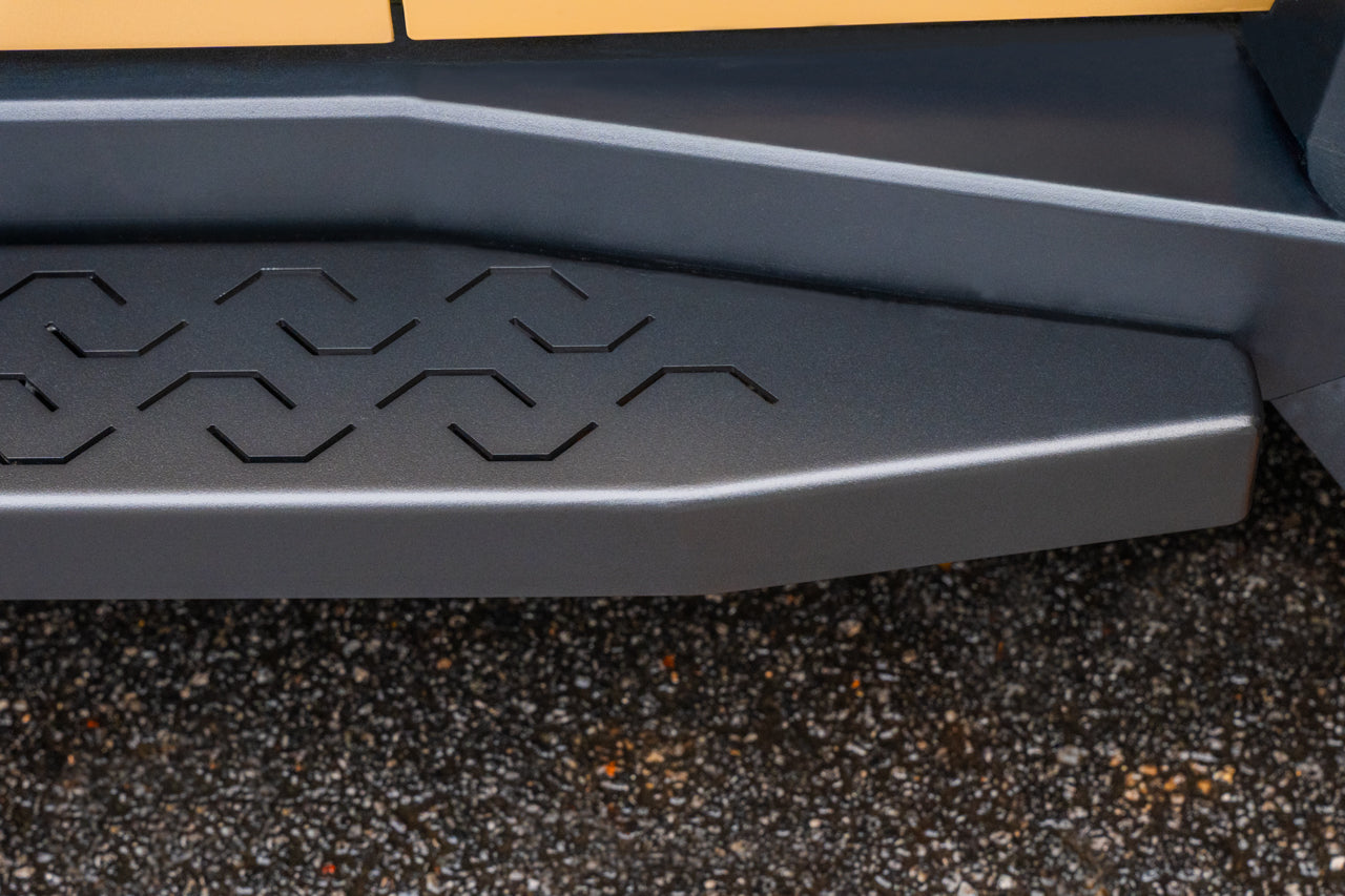 Tesla Cybertruck AeroMaxx Running Boards & Side Steps