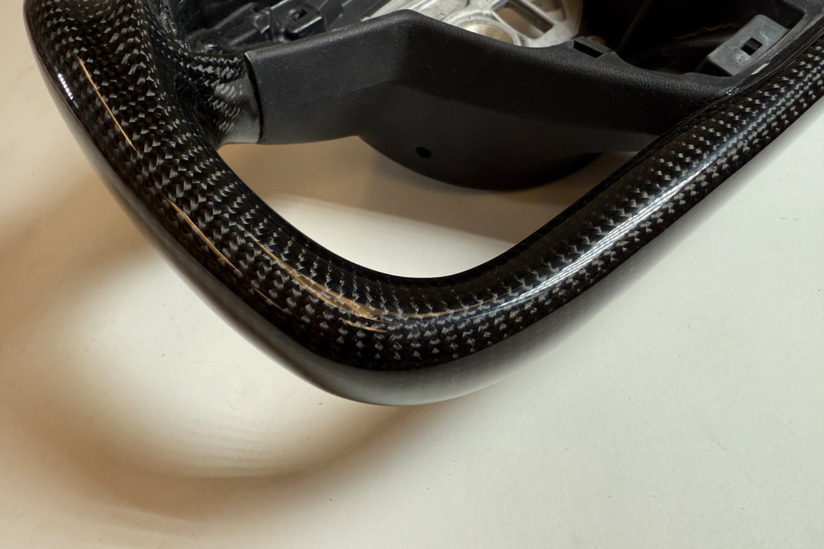 Model S / X Plaid &amp; Long Range Carbon Fiber Yoke Steering Wheel 2021-2023