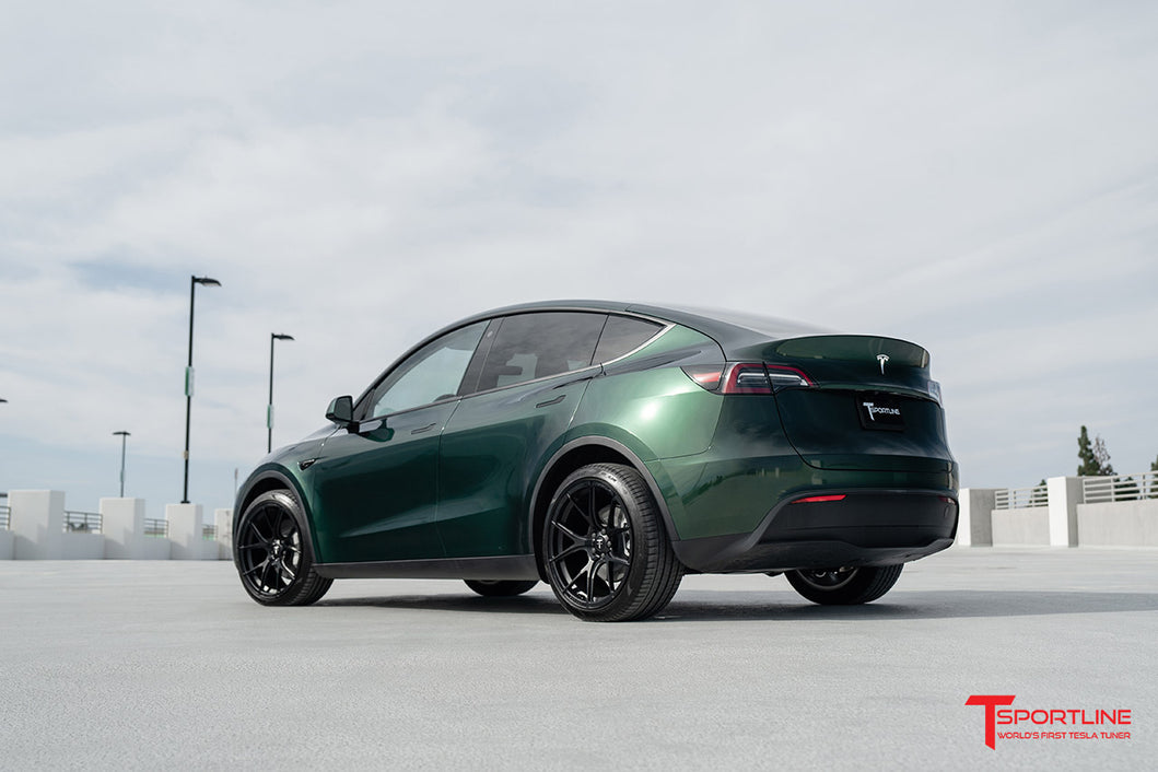 Tesla Model Y: Gloss Metallic Black Vinyl Wrap (Quick Look) 