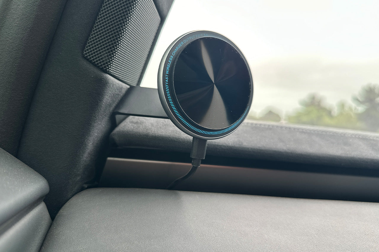 Tesla Cybertruck Super Sturdy Bolt-on Phone Mount & Wireless MagSafe Charger