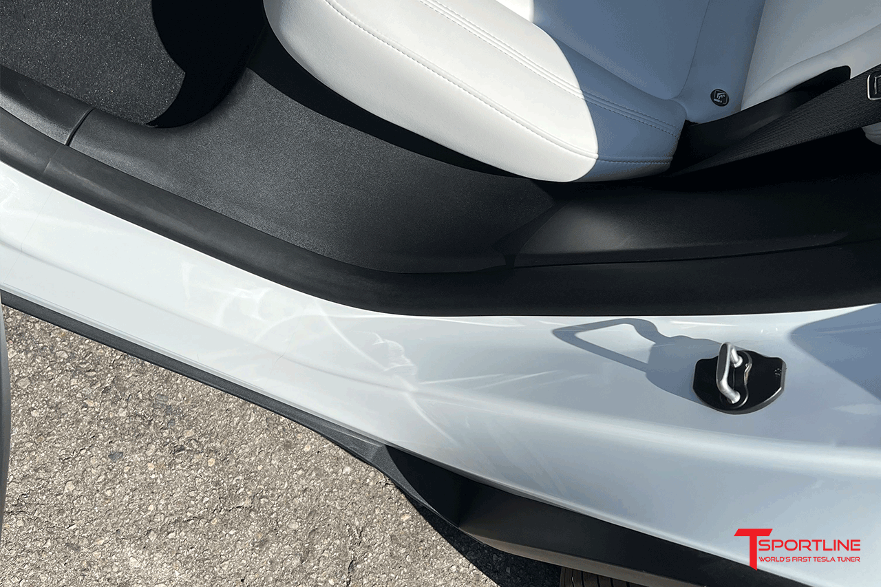 Paint protection film for Tesla Model S (5YJS) – load sill protection  transparent + scraper- – Tacos Y Mas